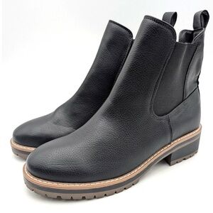 Kenzie Women’s Black Chelsea Leather Lug Sole Ankle Boots Size 9.5